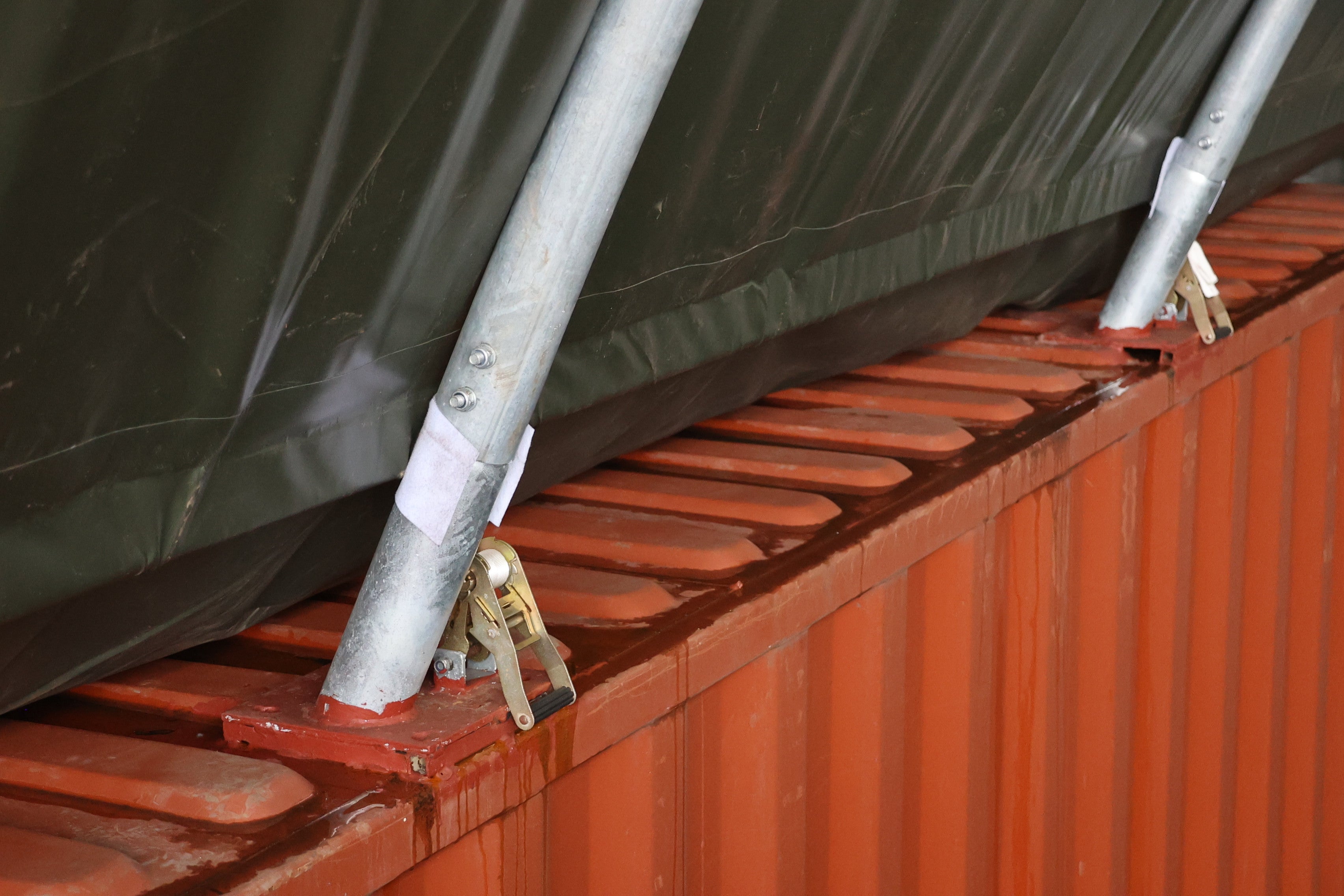 Containerluifels - 40ft x 20ft x 15ft (12m x 6m x 4,5m)